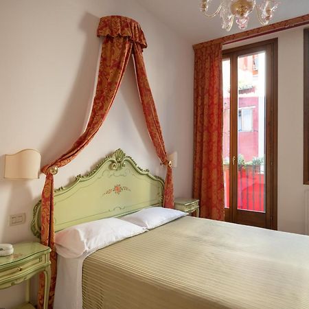 Hotel Al Sotoportego Венеция Номер фото