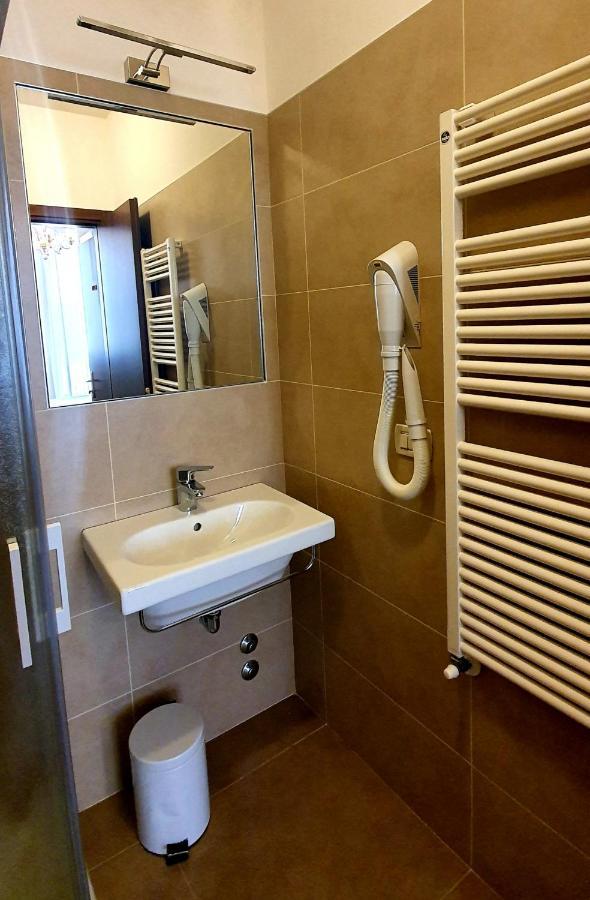 Hotel Al Sotoportego Венеция Экстерьер фото