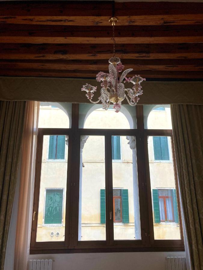 Hotel Al Sotoportego Венеция Экстерьер фото