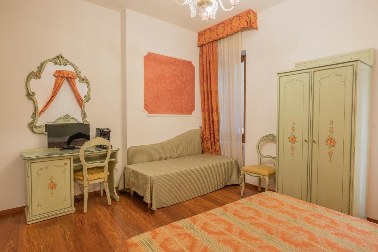 Hotel Al Sotoportego Венеция Экстерьер фото