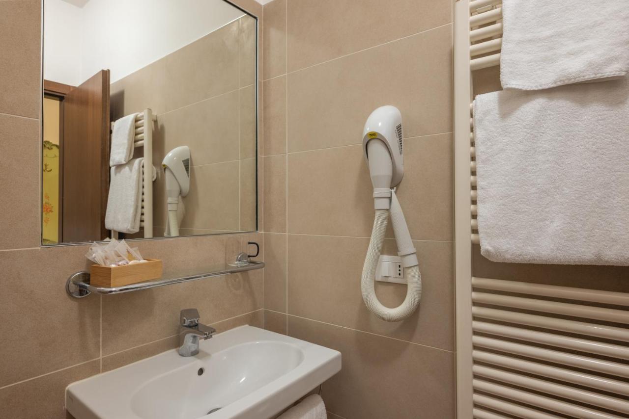 Hotel Al Sotoportego Венеция Экстерьер фото